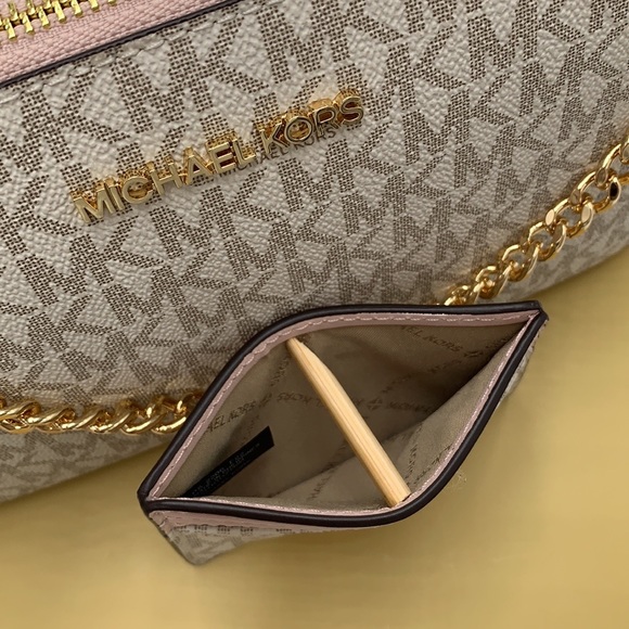 MICHAEL KORS GIFTABLE SHOULDER BAG & CARD HOLDER BOXED SET POWDER BLUSH GLITTER - Picture 12 of 15